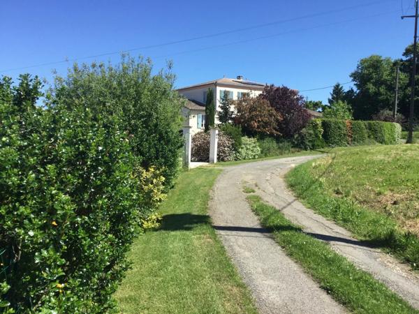 Une heure de Bordeaux - Belle maison économe en énergie avec suites d'invités & petite piscine