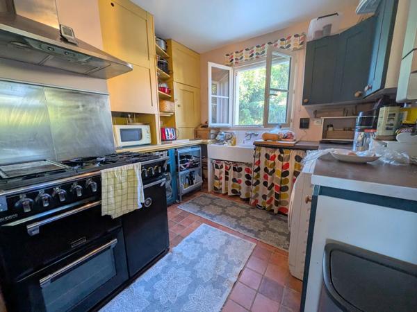 Une heure de Bordeaux - Belle maison économe en énergie avec suites d'invités & petite piscine