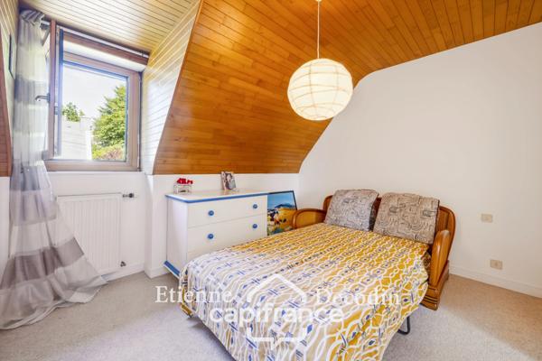 MAISON F7 À VENDRE - SAINT-RENAN (29) - CENTRE-VILLE - 225 M² HABITABLES - TERRAIN 1075 M² - DOUBLE GARAGE