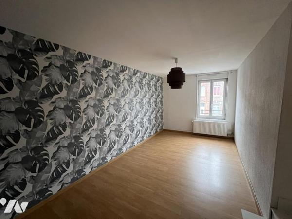 PROCHE A23 MAISON AVEC GARAGE