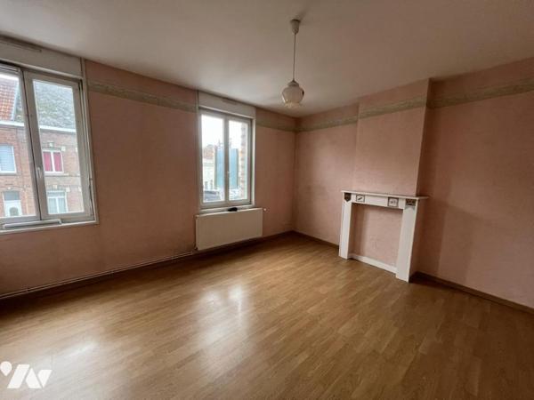 PROCHE A23 MAISON AVEC GARAGE