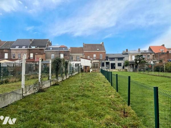 PROCHE A23 MAISON AVEC GARAGE