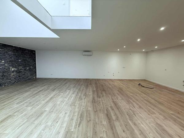 A VENDRE - Loft contemporain Angers - 5 pièces - 144 m2