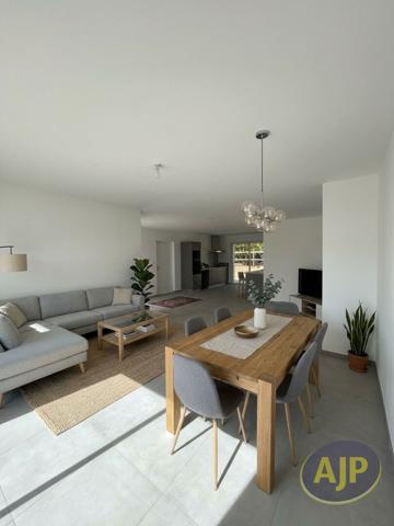 Maison à louer Cholet : 4 pièces, 85m² avec 3 chambre(s) à 1 100€ - AJP Immobilier Cholet