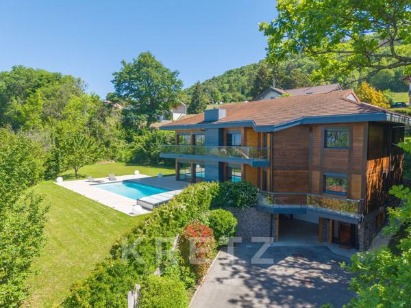 LUCINGES (74380) – SPLENDIDE PROPRIÉTÉ CONTEMPORAINE DE PRESTIGE DE 460 M² – VUE PANORAMIQUE ET PISC
