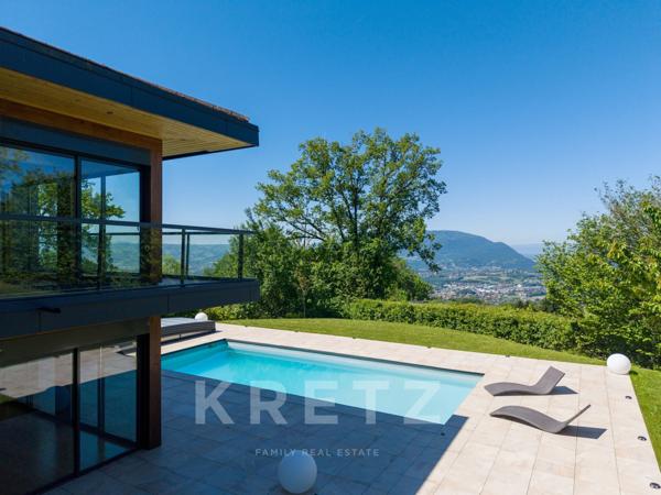 LUCINGES (74380) – SPLENDIDE PROPRIÉTÉ CONTEMPORAINE DE PRESTIGE DE 460 M² – VUE PANORAMIQUE ET PISC