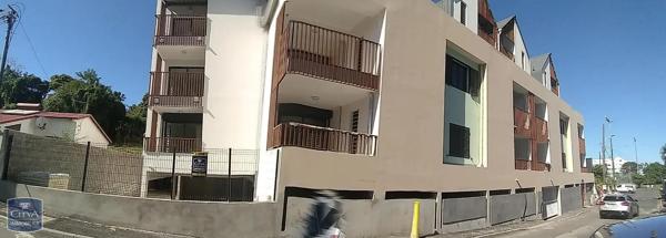 Appartement à louer 1 pièce 27.7m² Saint-Pierre (97410)