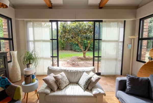 LAVAL – MAISON DE CARACTÈRE DE 240 M² AVEC JARDIN ARBORÉ DE 1 180 M², À DEUX PAS DU CENTRE-VILLE