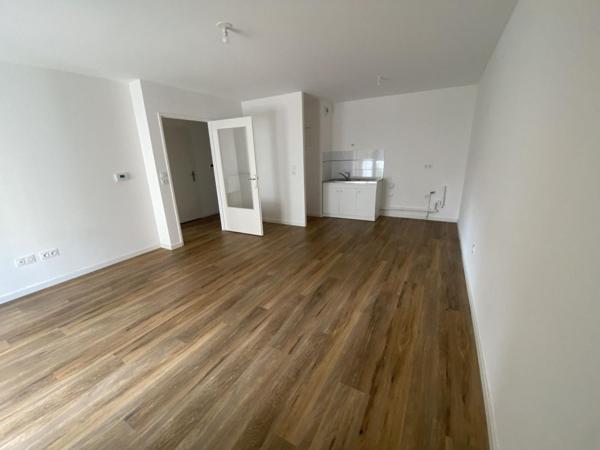 A LOUER : T2 à LILLE • rue de Bailleul - Wazemmes • 690 € CC • Réf. G545-B04
