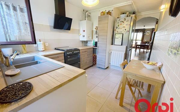 Appartement à vendre    3 pièces • 72 m2 Marseille 11