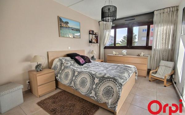 Appartement à vendre    3 pièces • 72 m2 Marseille 11