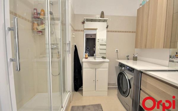 Appartement à vendre    3 pièces • 72 m2 Marseille 11