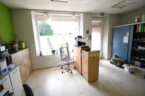 MAISON 130m2 + 125M2 A EXPLOITER - 2 GARAGES + 70M2 - IDEALE GRANDE FAMILLE, INVESTISSEURS, ARTISANS, COMMERCANTS