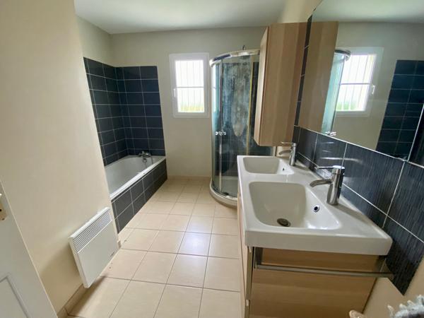 PAVILLON PLAIN PIED - 4 CHAMBRES - 114 m² - MEUBLEE