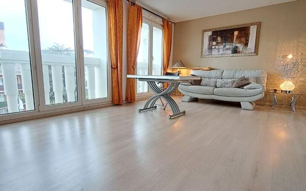 Appartement à louer    3 pièces •  Villemomble