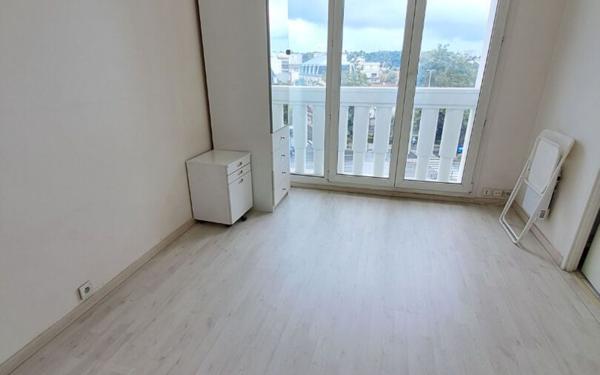 Appartement à louer    3 pièces •  Villemomble