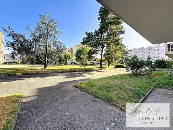 Romans-sur-Isère (26100) **À vendre à Romans-sur-Isère centre– Appartement T4 lumineux avec parc et stationnement sécurisé**