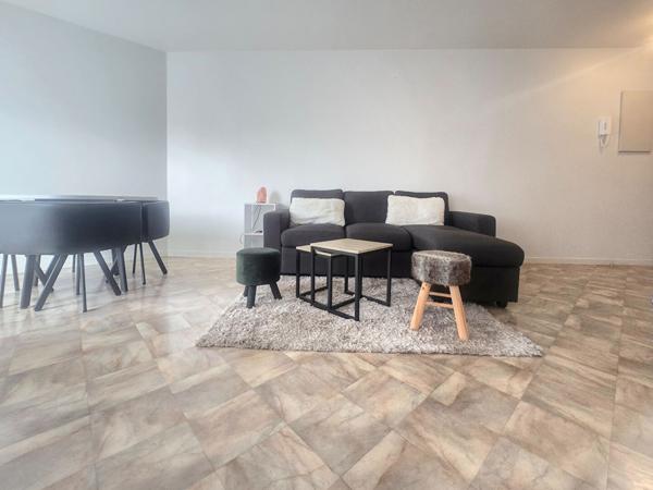 Appartement T2 lumineux avec extérieur et stationnement – Angers Quartier Madeleine