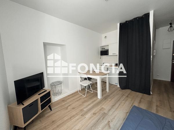 Location Studio meublé 18 m² - 28 RUE DES VIEUX GRENIERS Cholet 49300