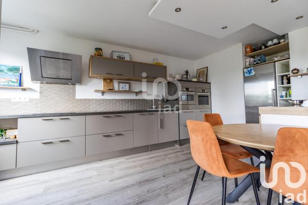 Appartement à vendre 5 pièces 93 m² Le Vésinet