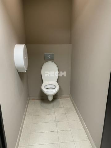 Beaucaire (30300) Location 450m² , 4000 € HC à Beaucaire 30300