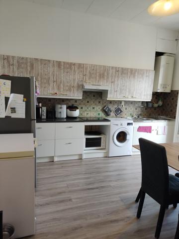 NARBONNE Proche Avenue Gambetta grand F3 en bon état de 72.12 m²