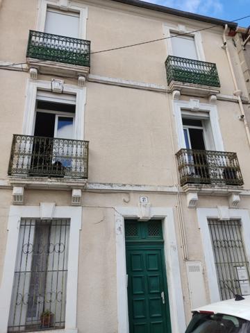NARBONNE Proche Avenue Gambetta grand F3 en bon état de 72.12 m²