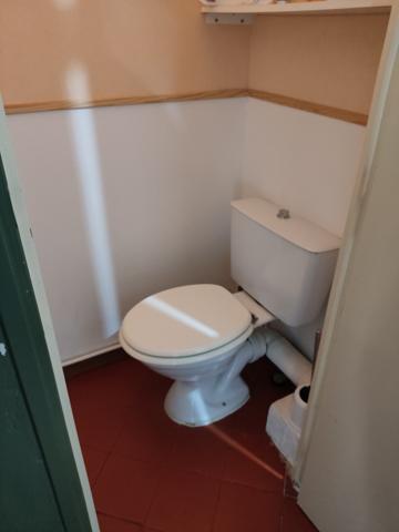 NARBONNE Proche Avenue Gambetta grand F3 en bon état de 72.12 m²