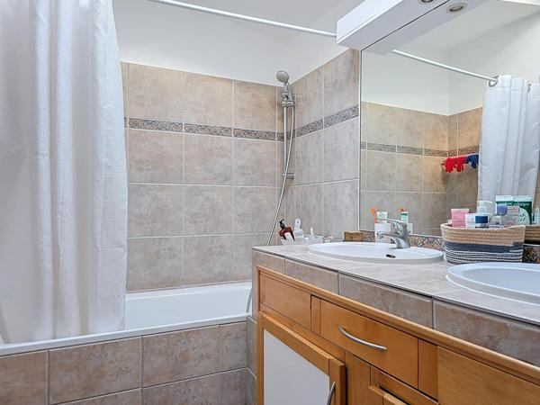 MAISON RECENTE 4 CHAMBRES TERRASSE GARAGE