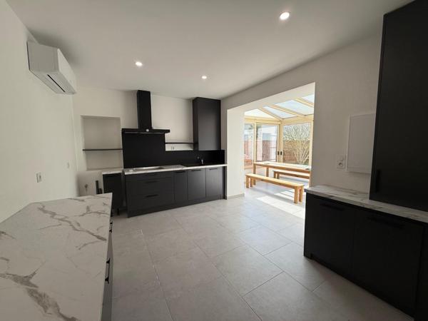 Maison entièrement rénovée – 171 m² – 4 chambres – Angers