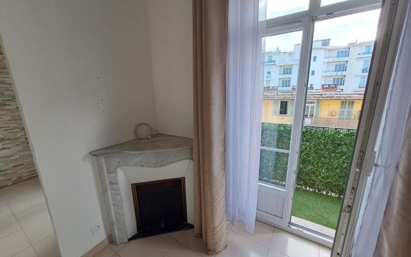 Appartement à louer    2 pièces • 62,25 m2 Nice