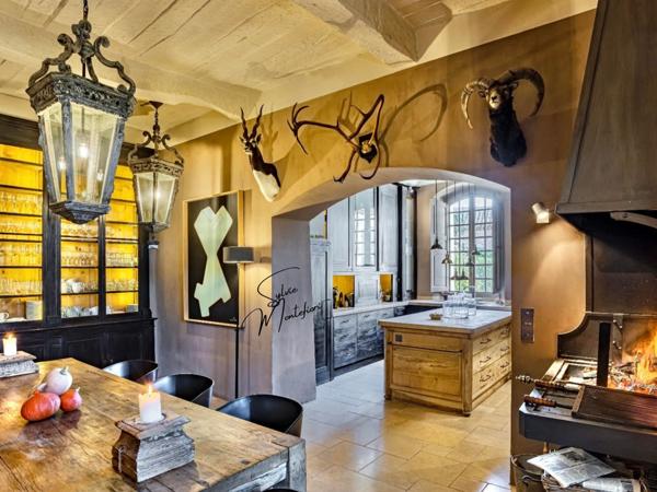 Maison 15 pièces - 700 m² Bien prestige