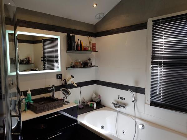 Maison
         5 pièces
        - 158 m² Exclusivité 292 500 € *