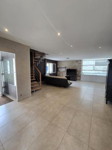 Maison
         5 pièces
        - 158 m² Exclusivité 292 500 € *