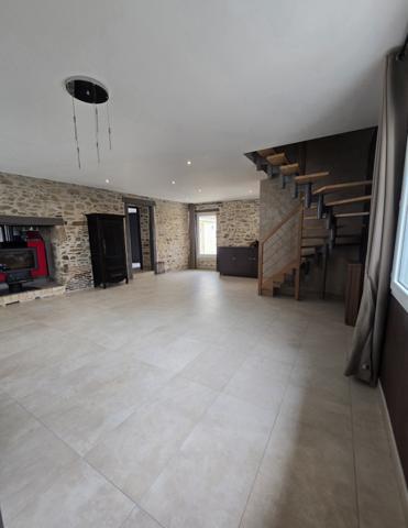 Maison
         5 pièces
        - 158 m² Exclusivité 292 500 € *