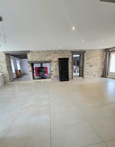 Maison
         5 pièces
        - 158 m² Exclusivité 292 500 € *