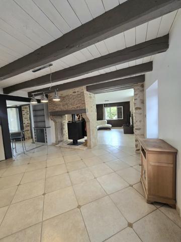 Maison
         5 pièces
        - 158 m² Exclusivité 292 500 € *