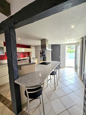 Maison
         5 pièces
        - 158 m² Exclusivité 292 500 € *