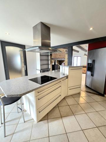 Maison
         5 pièces
        - 158 m² Exclusivité 292 500 € *