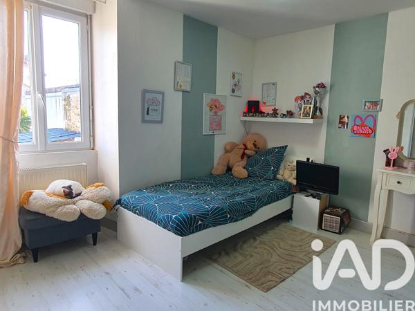 Maison à vendre 8 pièces 165 m² Chasseneuil-sur-Bonnieure