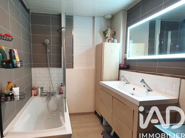 Maison à vendre 8 pièces 165 m² Chasseneuil-sur-Bonnieure