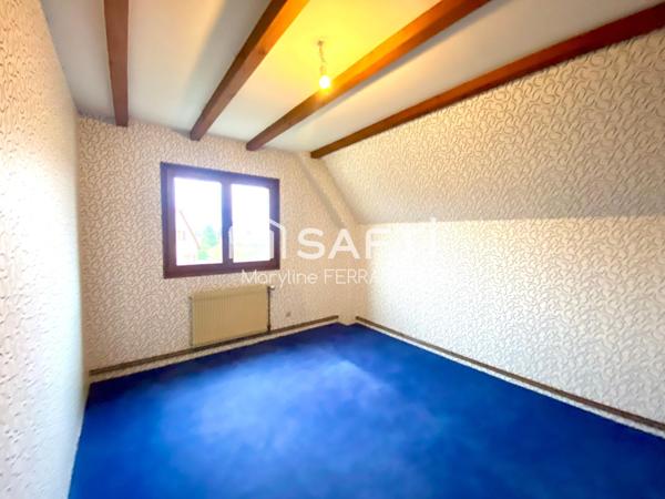 Maison architecte avec espace de vie 50 m2 et terrain piscinable