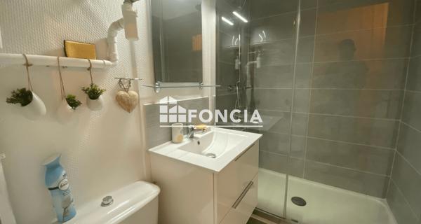 À vendre Studio 25.25 m² - Bormes-les-mimosas 83230