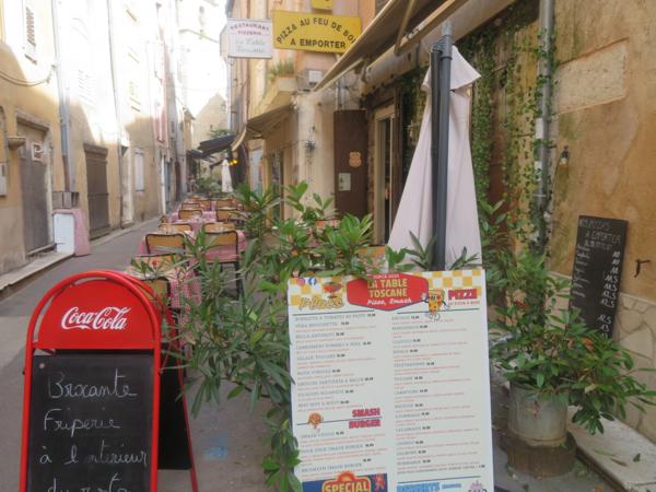 PIZZERIA au feu de bois/RESTAURANT au coeur du centre ville de RIEZ LA ROMAINE (04), PAYS du VERDON