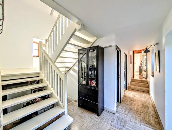 Maison 8 pièces - 220 m²