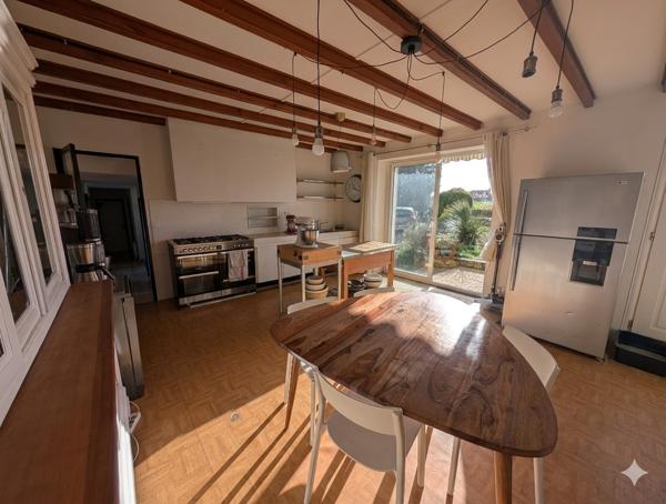 Maison 8 pièces - 220 m²