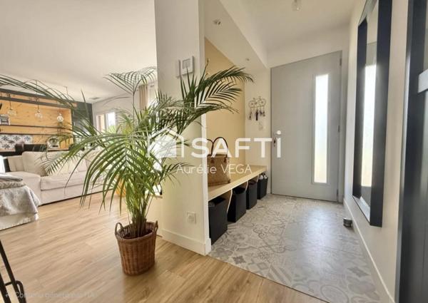 Maison récente de plain-pied avec logement indépendant