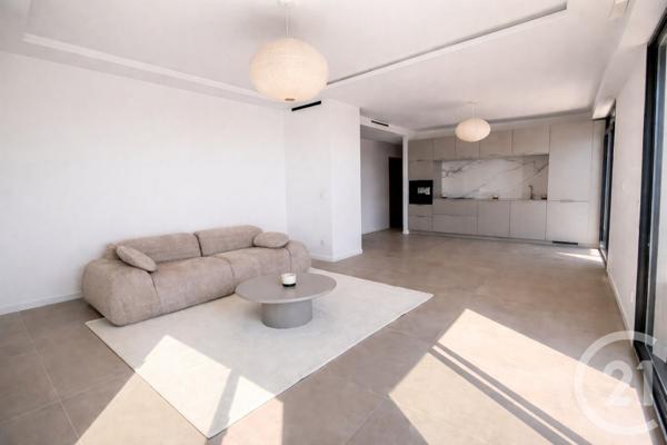 Maison à vendre  10 pièces - 210 m2 ROQUEBRUNE CAP MARTIN - 06