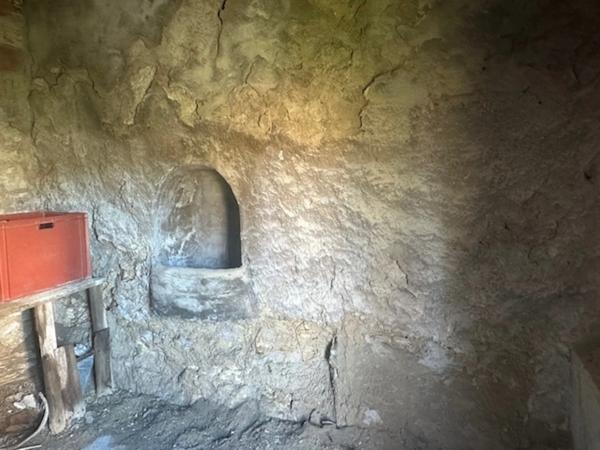 Maison en pierre + terrain constuctible et piscinable (865 m2)