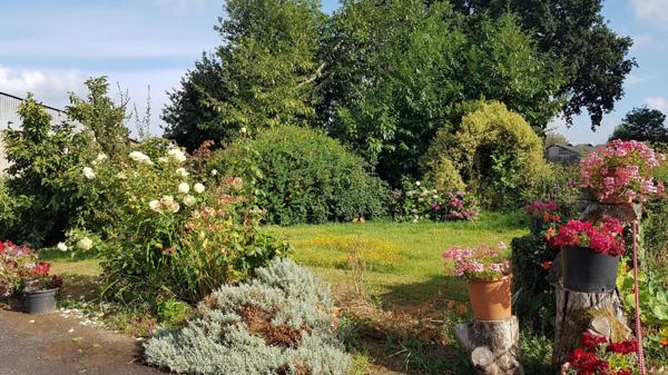 Longère en pierre avec dépendances sur 5 hectares – Charme et potentiel à la campagne